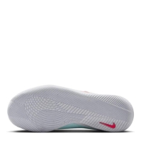 Nike Phantom GX 2 Club Juniors Indoor Court Football Boots.