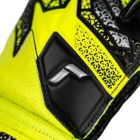 Reusch Attrakt Silver Junior goalkeeper gloves yellow-black 5572215 2025