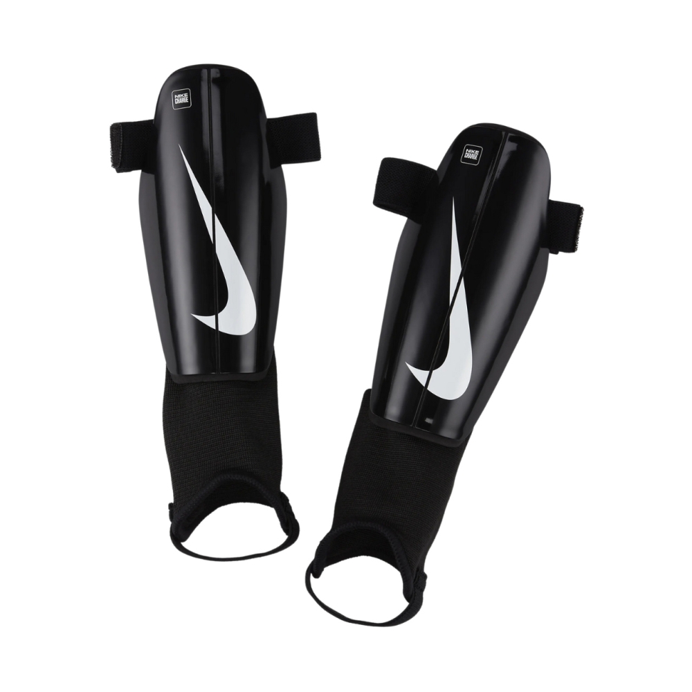 Nike Charge kids' soccer shin guards black DX4610 010
