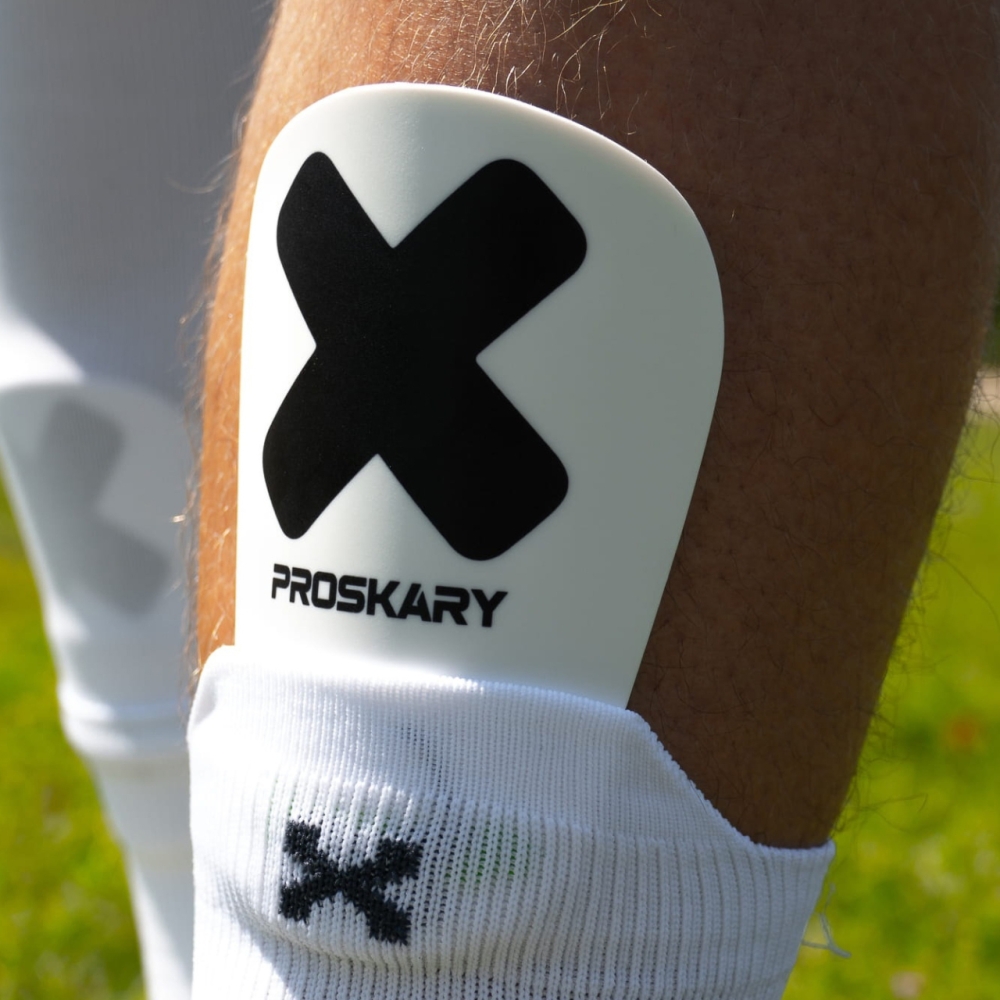 Proskary Venom Shin Pads white 12x8 cm