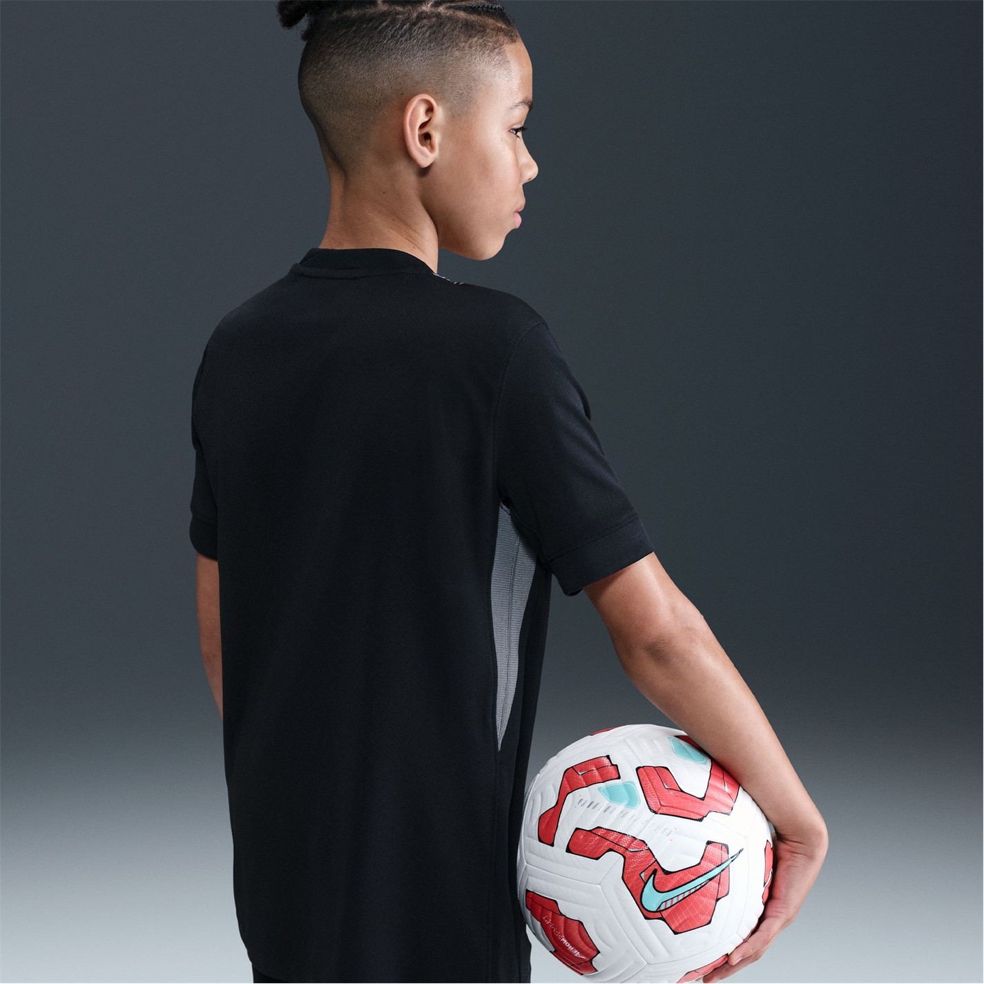 Nike Chelsea FC Stadium Goalkeeper Shirt 2025 2026 Juniors