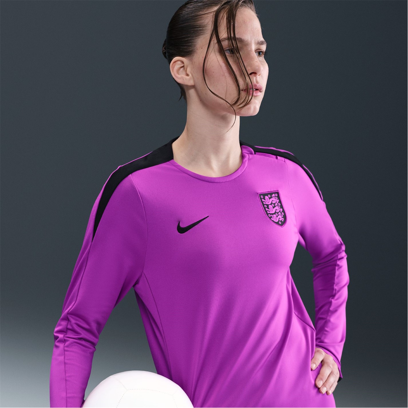 Nike England Strike Crew Top 2025 Womens