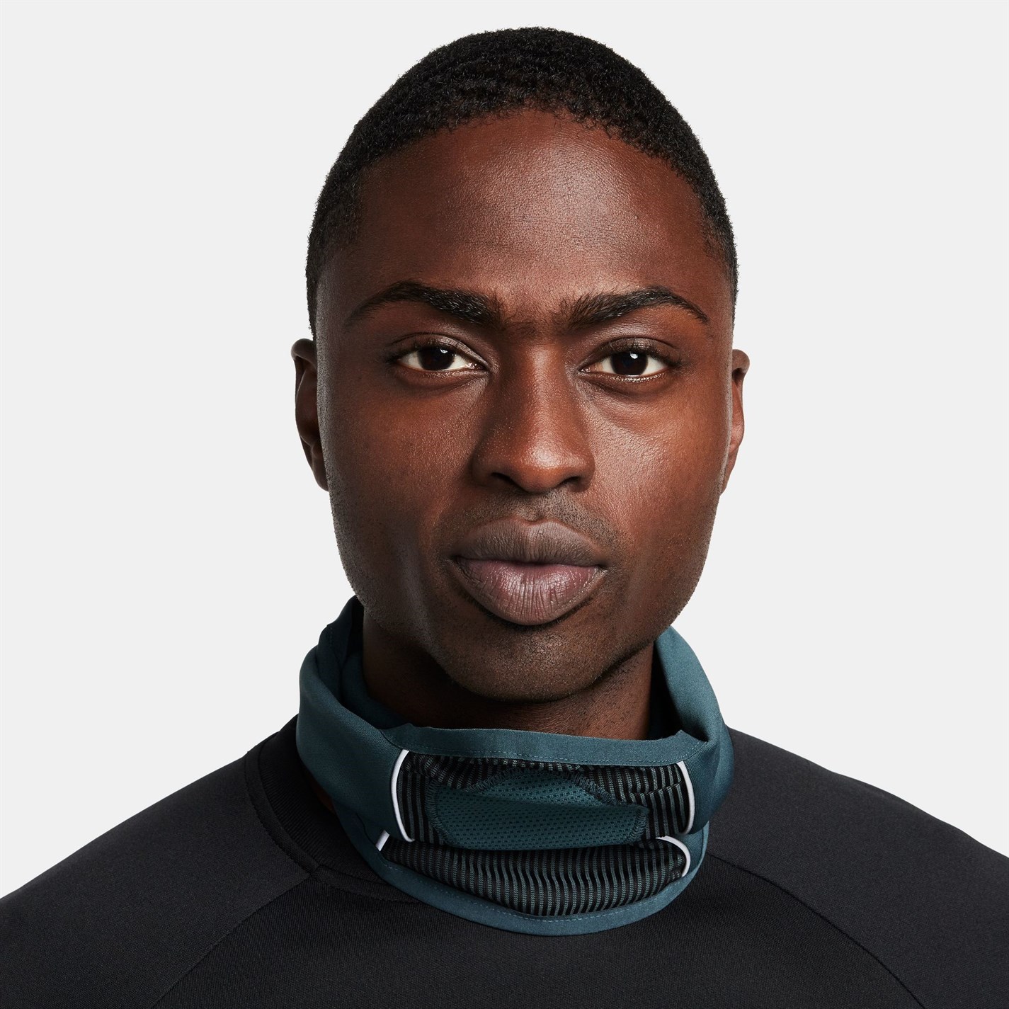 Nike Winter Warrior Mens Dri-FIT Global Football Snood