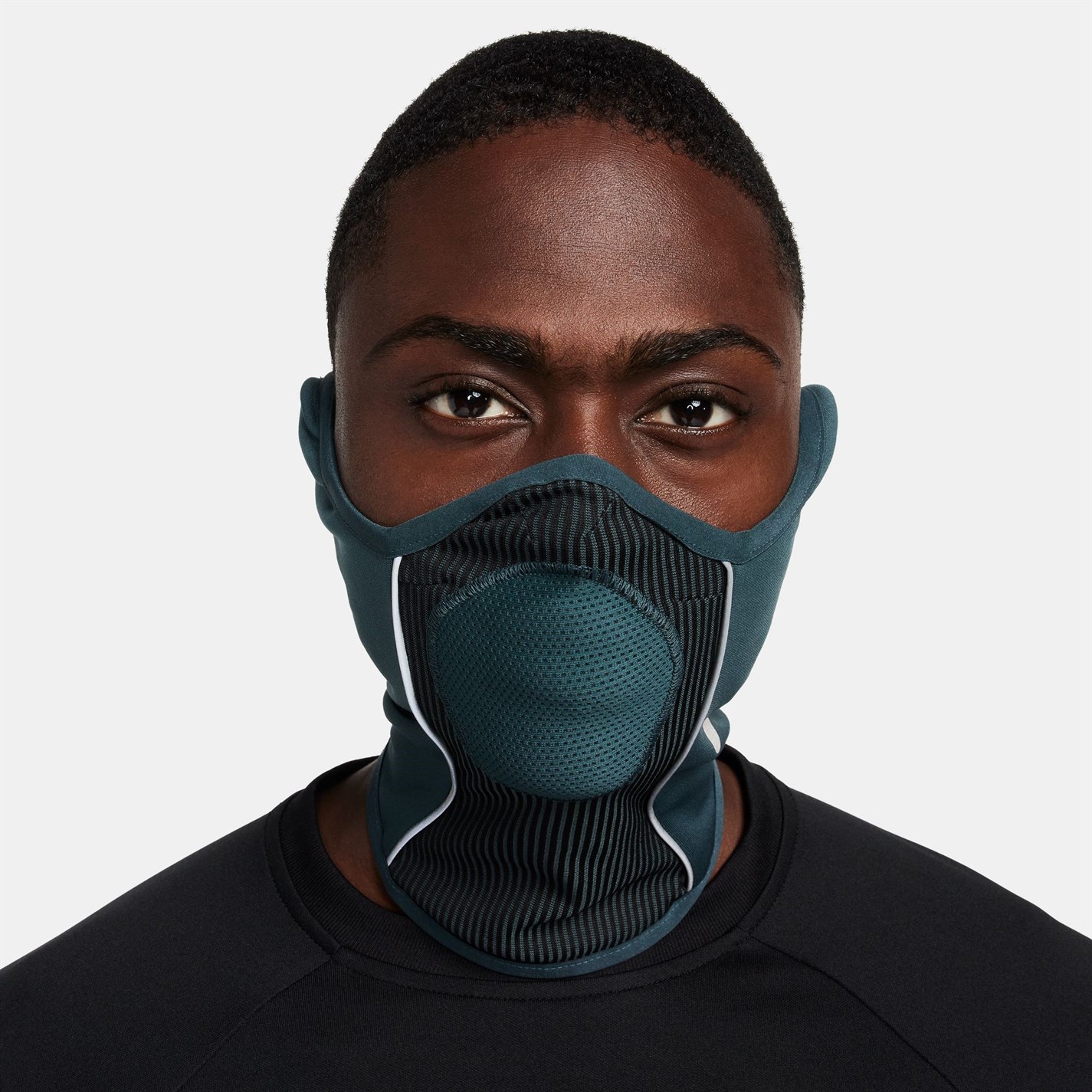 Nike Winter Warrior Mens Dri-FIT Global Football Snood