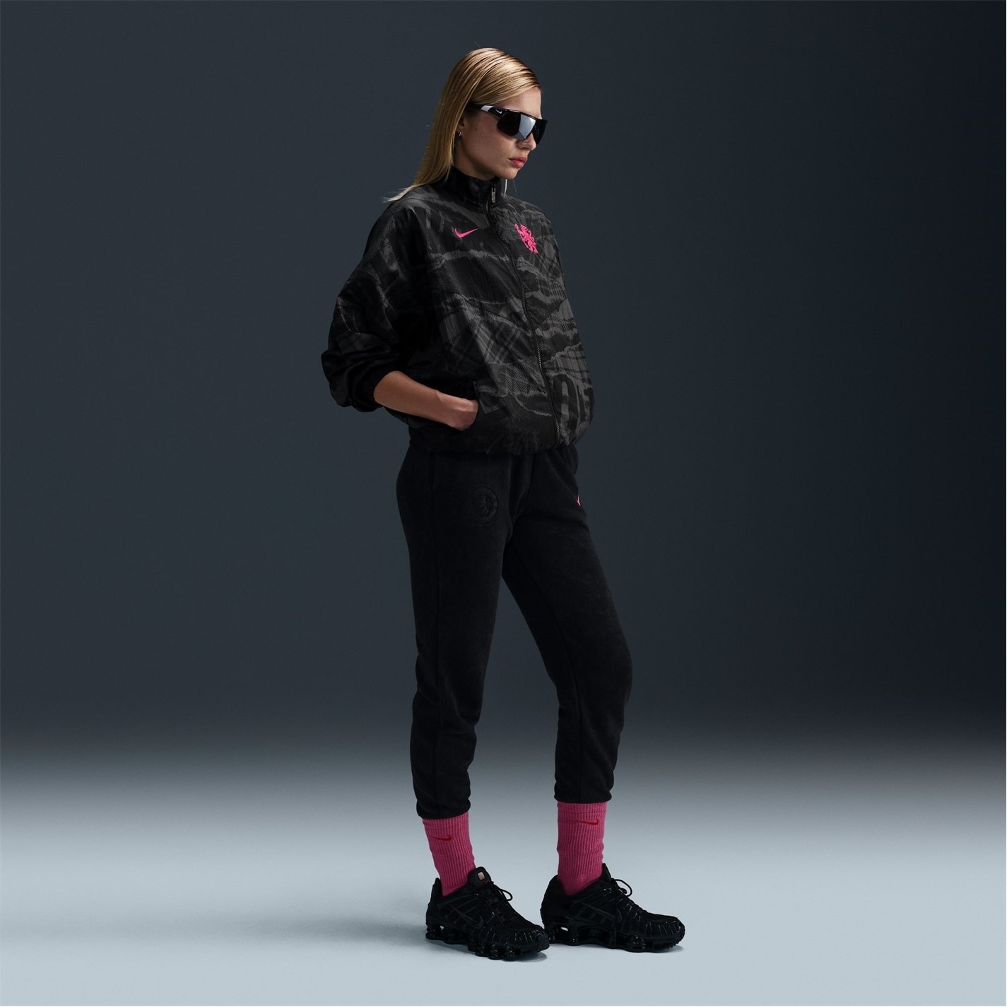 Nike Chelsea FC Woven Windrunner Jacket 2024 2025 Womens