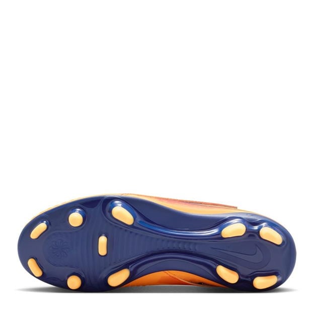 Nike Phantom 6 Club Juniors Multi Ground Football Boots