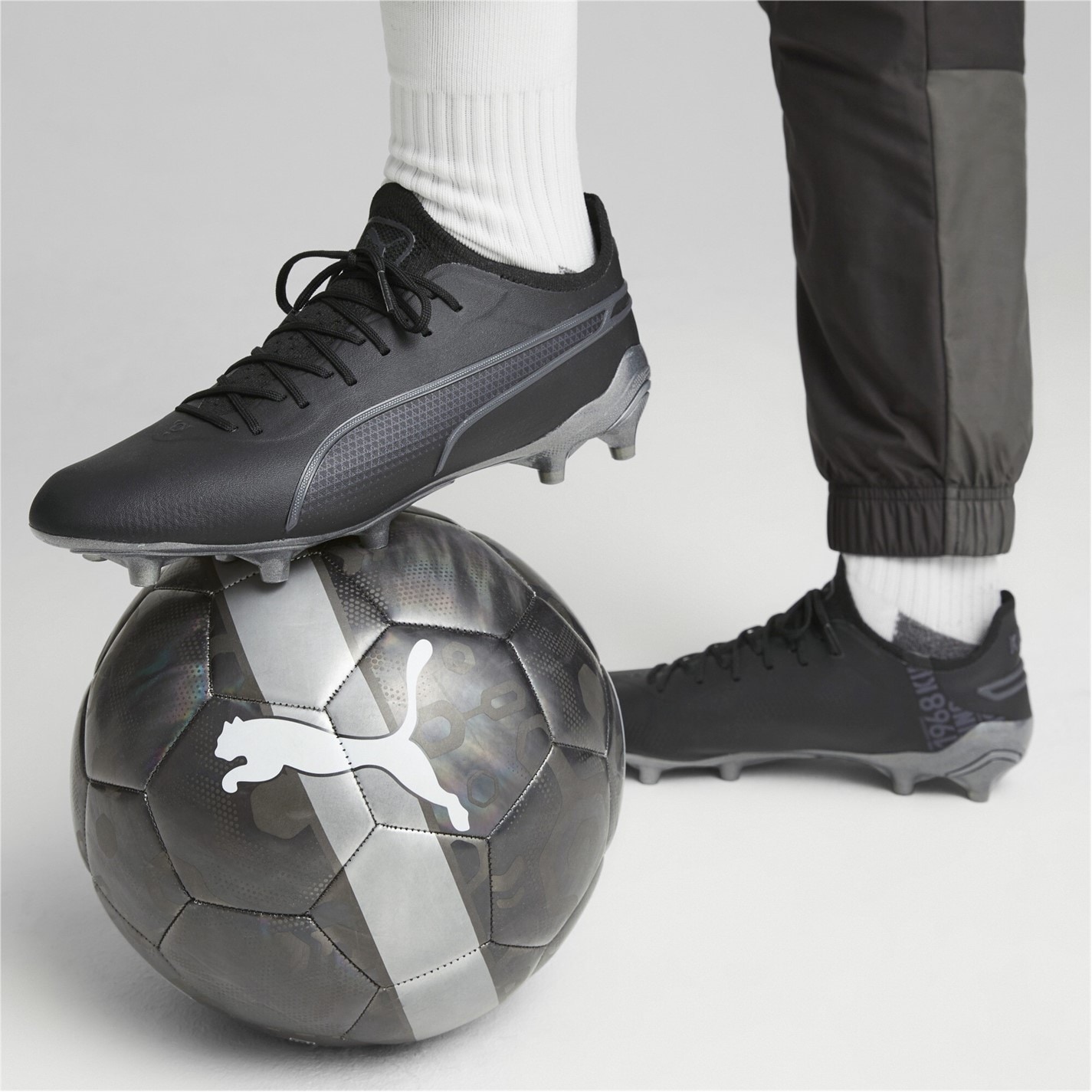 Puma King Ultimate Firm Ground Football Boots