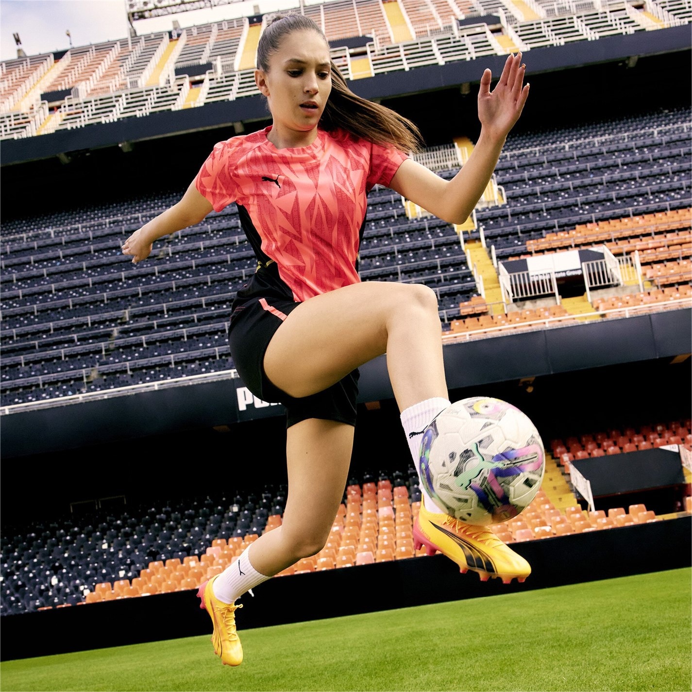 Puma Ultra Ultimates.1 Womens Firm Ground Football Boots