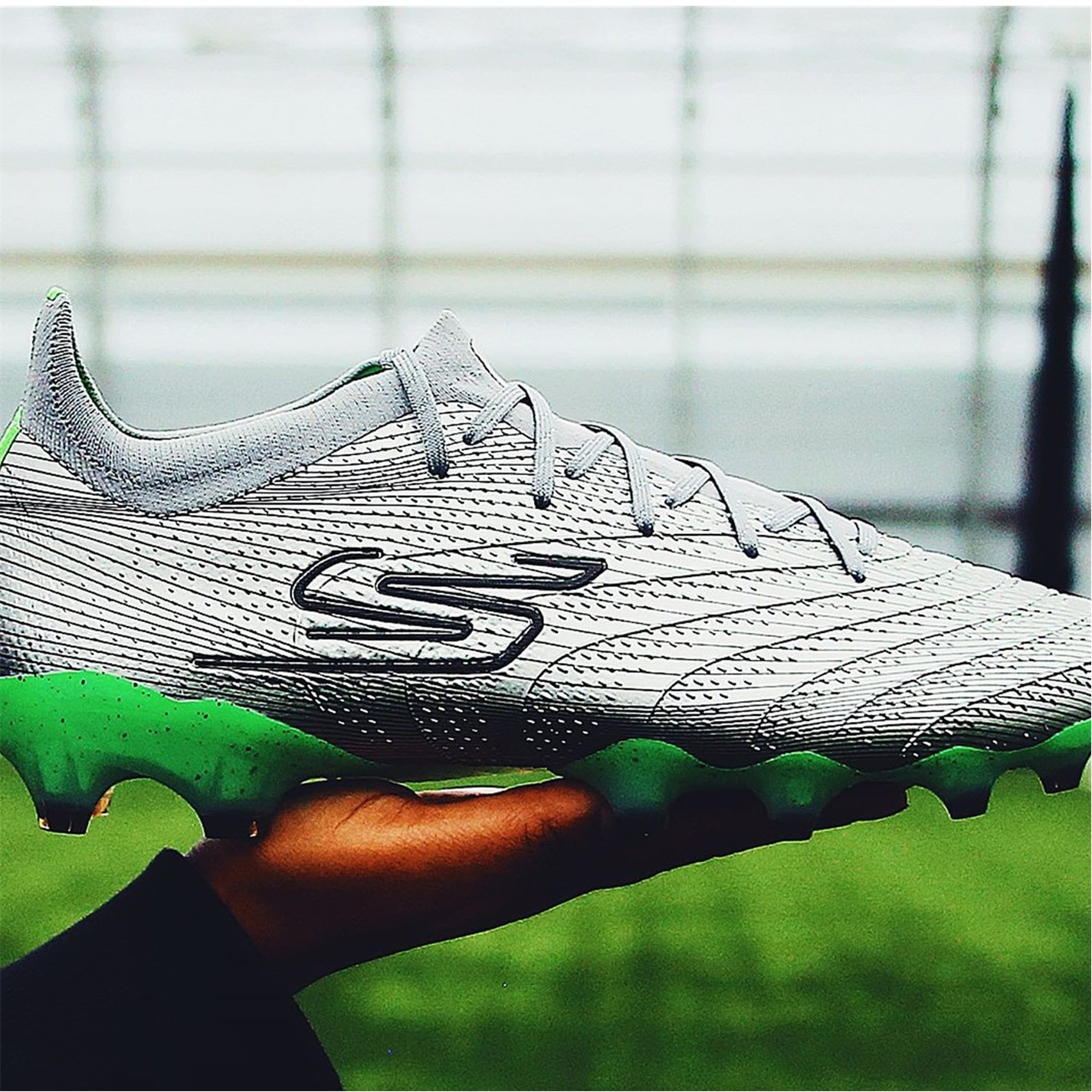 Skechers SKX 01 Elite Adults Firm Ground Football Boots