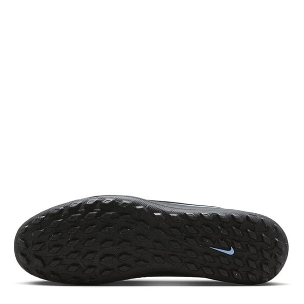 Nike Phantom 6 Club Adults Astro Turf Football Boots