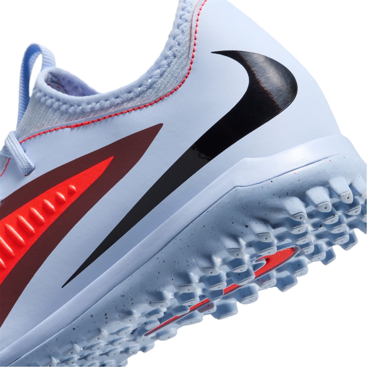 Nike Phantom 6 Low Academy Juniors Astro Turf Football Boots
