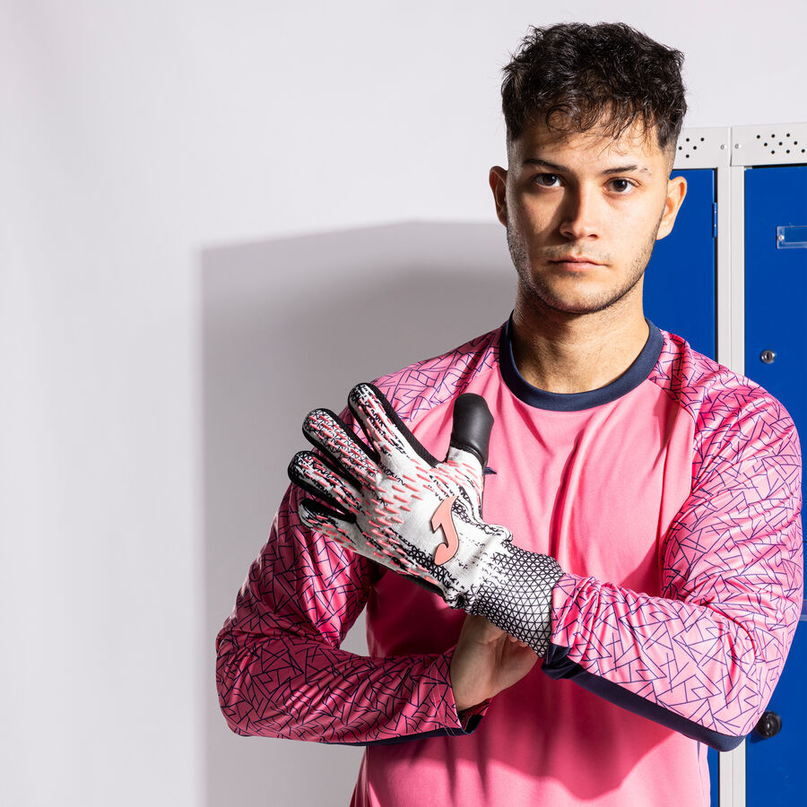 Area 25 Goalkeeper Gloves Black Fluor Coral
