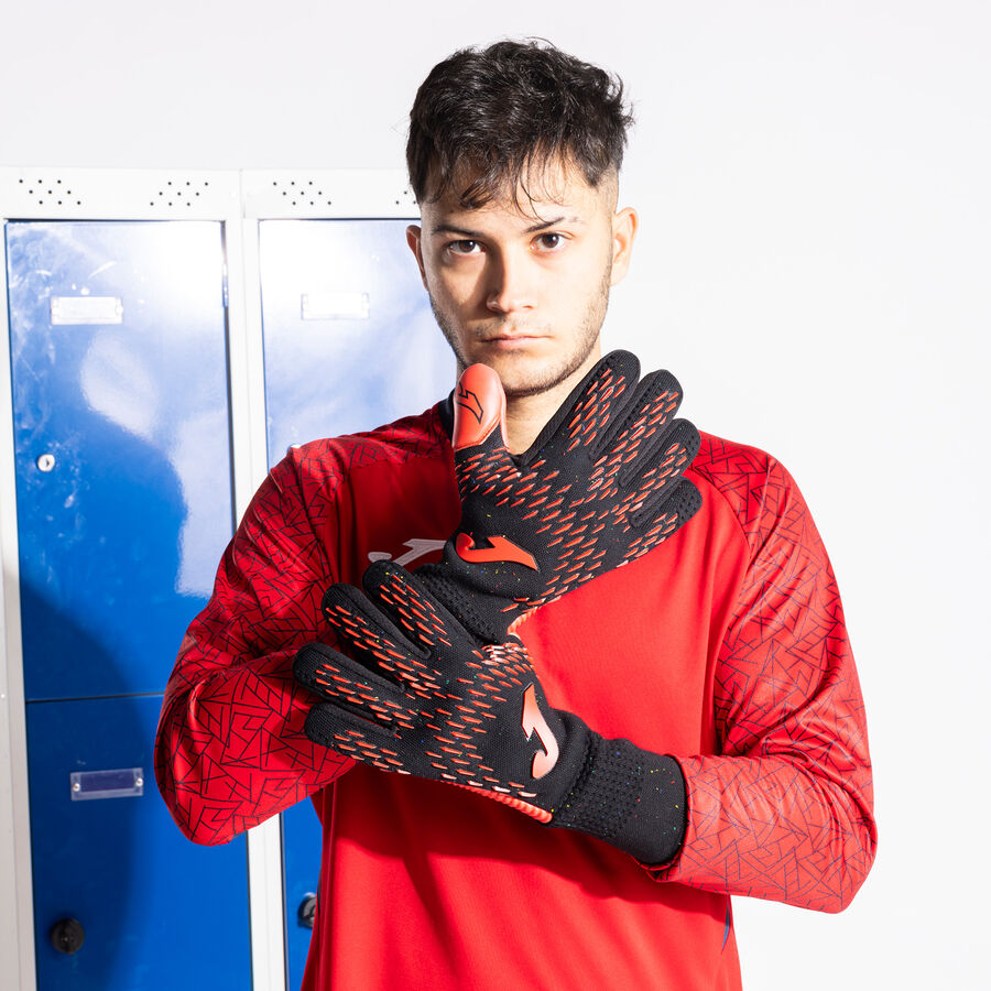 Area 360 Goalkeeper Gloves Black Red