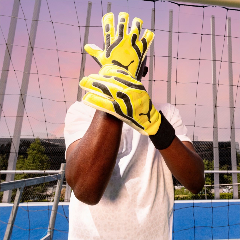 Puma Ultra Ultimate Hybrid Sun goalkeeper gloves blue 41858 02