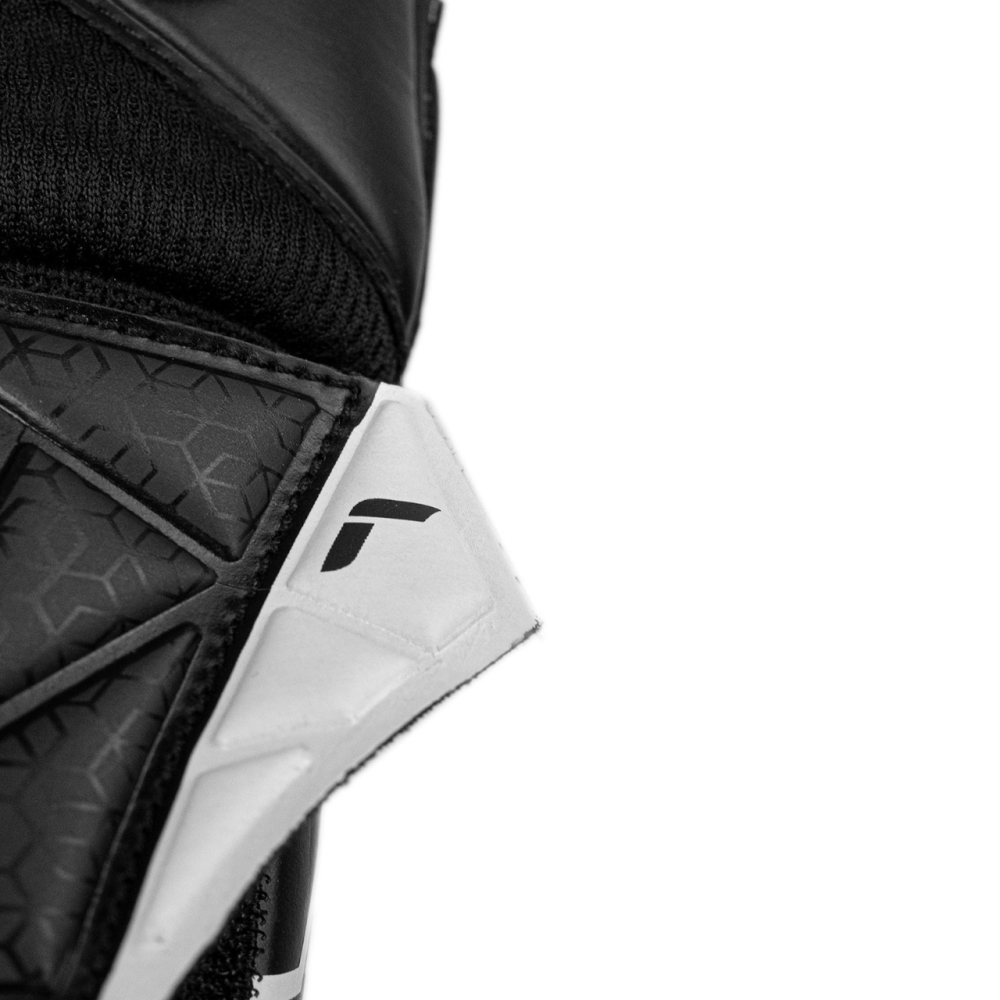 Reusch Attrakt Infinity NC goalkeeper gloves black 5570725 7700