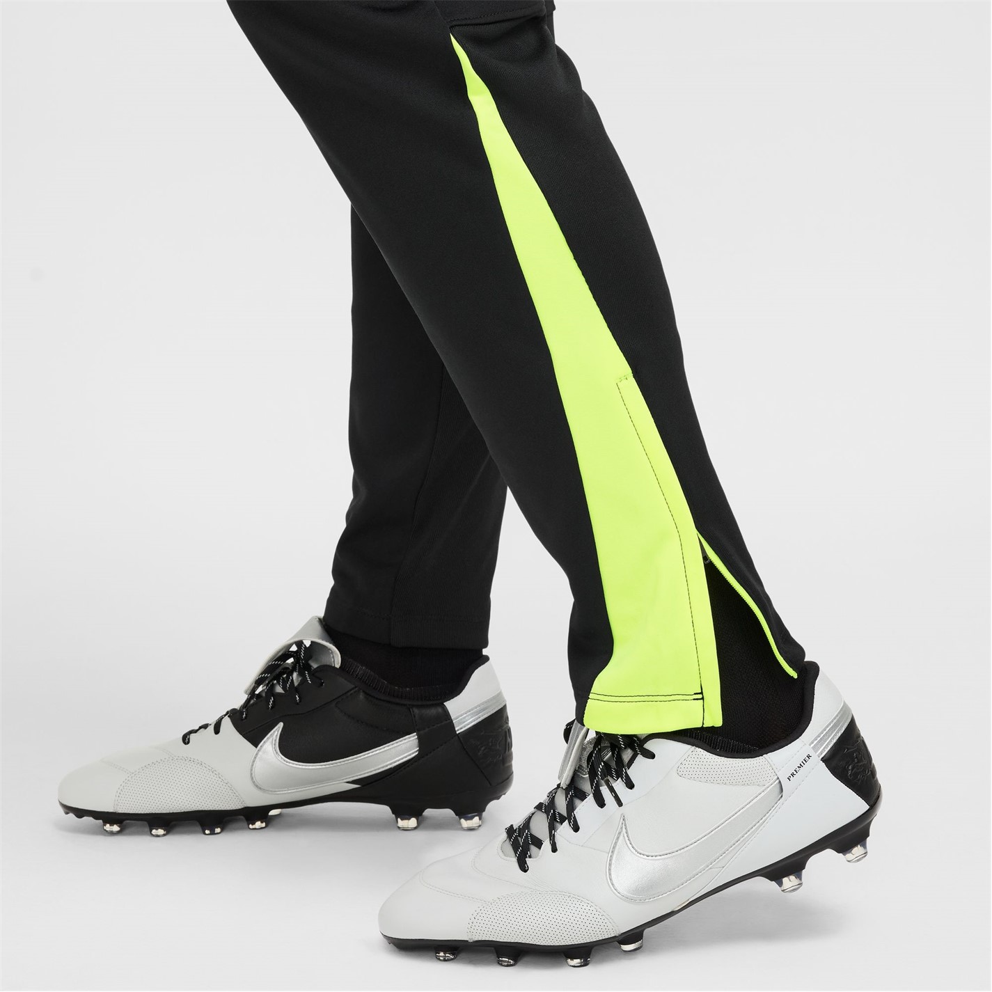 Nike Academy Winter Warrior Mens Therma-FIT Soccer Pants
