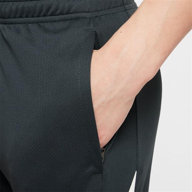 Nike Chelsea Strike Shorts 2025 2026 Juniors