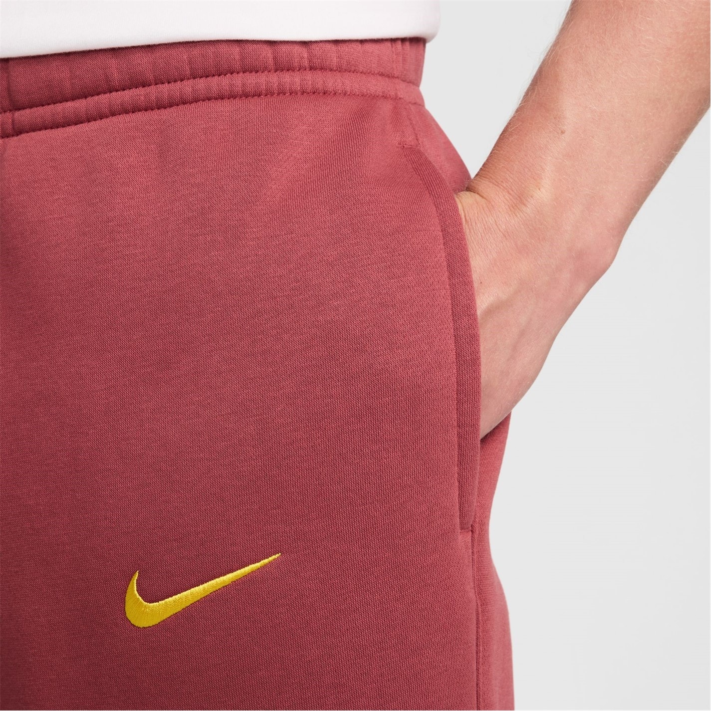 Nike Liverpool Football Joggers Adults