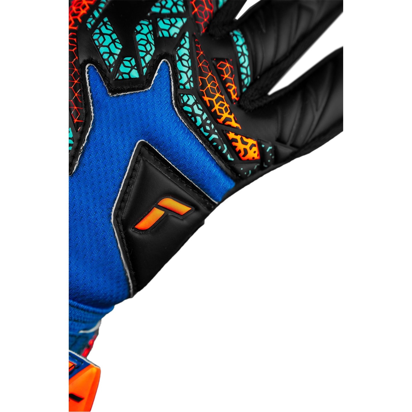 Reusch Attrakt Infinity NC Goalkeeper gloves Juniors